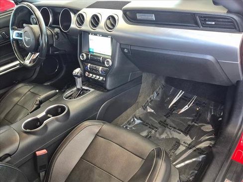 Used 2018 Ford Mustang GT Premium RWD image 19