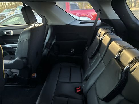 Used 2023 Ford Explorer XLT w/ Equipment Group 202A image 18