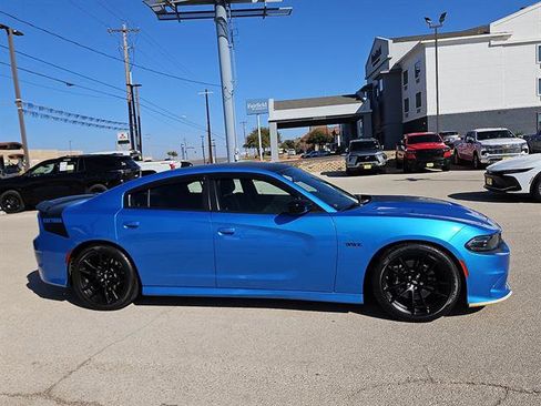 Used 2023 Dodge Charger Scat Pack w/ Daytona Edition Group image 6