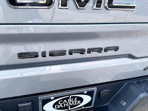 Used 2026 GMC Sierra 1500 AT4X w/ LPO, Black Badging Package AWD/4WD image 31
