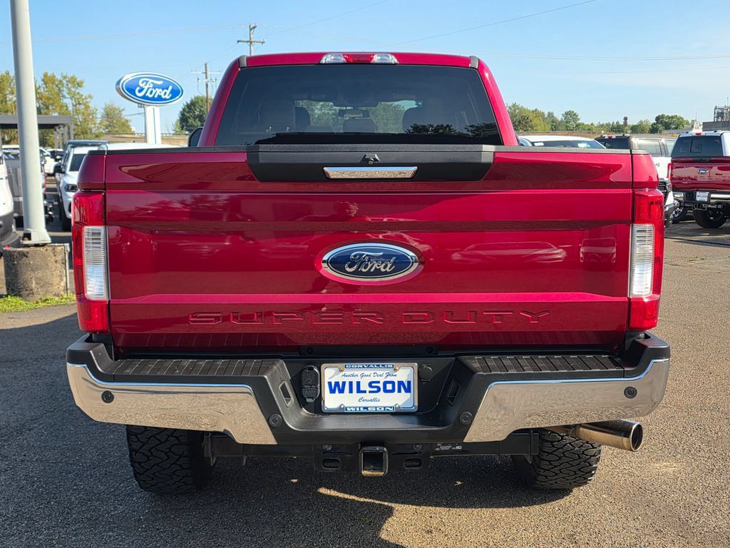 Used 2018 Ford F250 XLT w/ XLT Premium Package AWD/4WD image 8