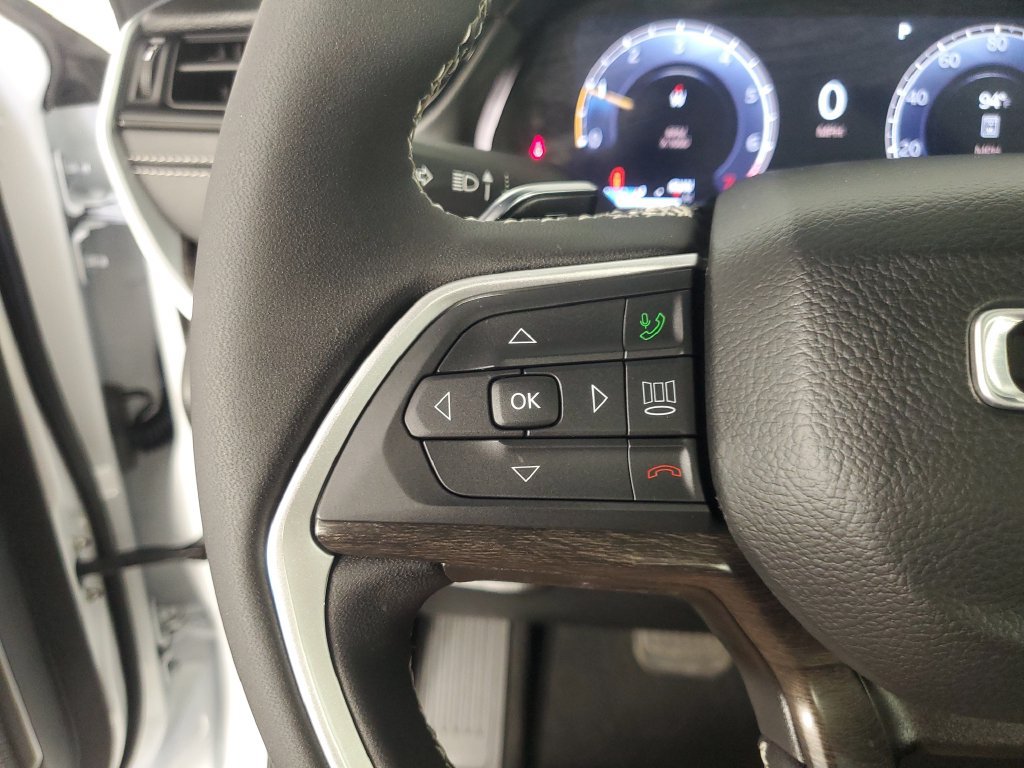 Used 2026 Jeep Grand Cherokee Limited AWD/4WD image 28