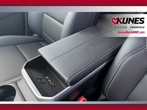 New 2027 GMC Terrain Elevation w/ Elevation Premium Package AWD/4WD image 26