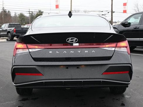Certified 2025 Hyundai Elantra Sport image 5
