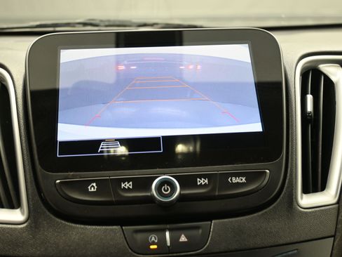 Used 2022 Chevrolet Malibu LT image 32