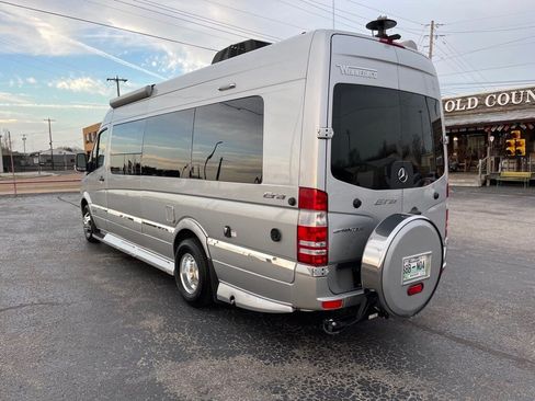 Used 2017 Mercedes-Benz Sprinter 3500 image 9