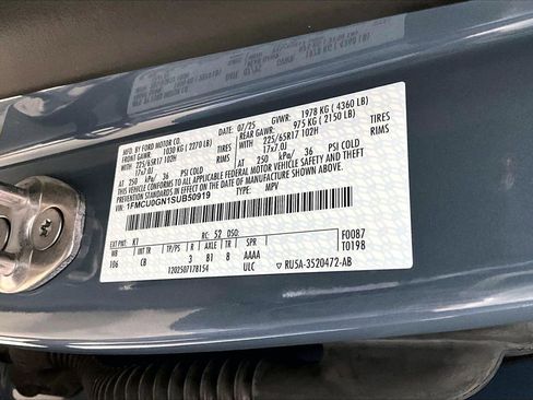 Certified 2025 Ford Escape Active FWD image 33
