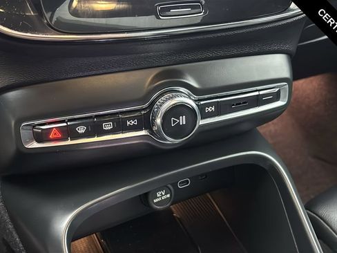 Certified 2023 Volvo XC40 B5 Plus w/ Driver Assist Package image 21