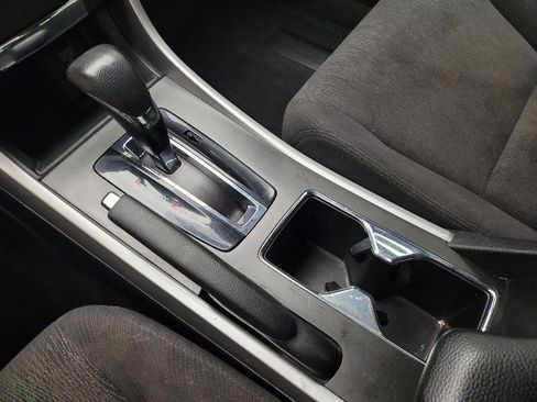 Used 2015 Honda Accord EX image 26