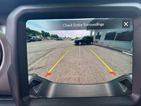 Used 2021 Jeep Gladiator Sport image 19