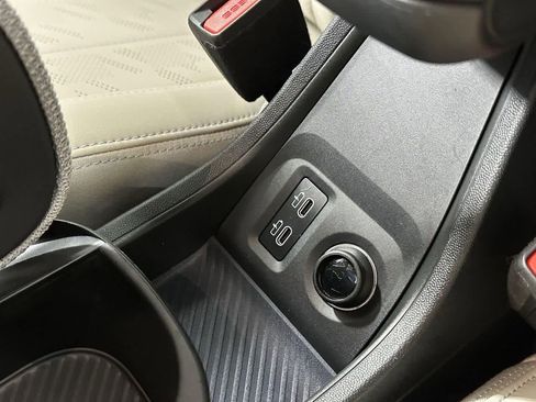 Certified 2025 MINI Cooper 2-Door Hardtop image 22