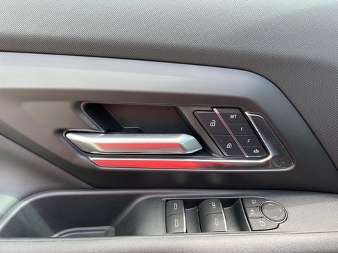 Used 2025 Chevrolet Silverado EV LT AWD/4WD image 12
