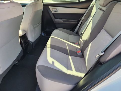 Used 2018 Toyota Corolla LE image 11