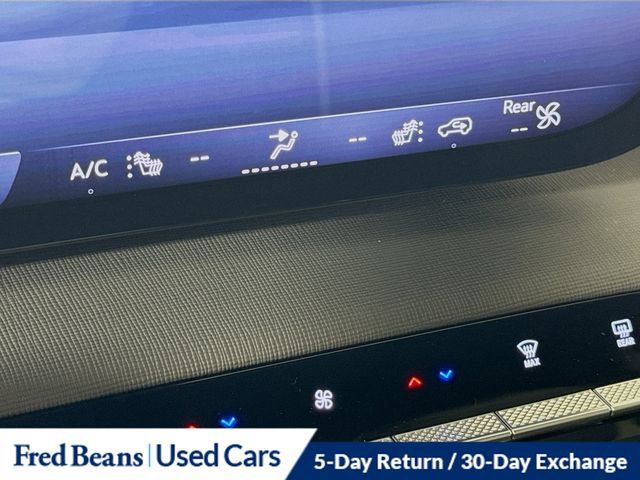 Used 2025 Buick Enclave Preferred FWD image 28
