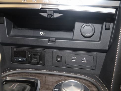 Used 2024 Nissan Armada Platinum w/ Captain's Chairs Package image 33