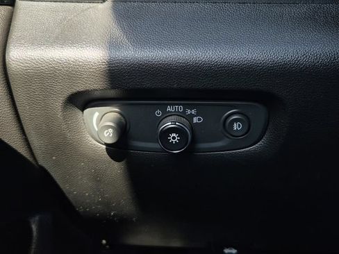 Used 2018 Chevrolet Traverse High Country AWD/4WD image 26