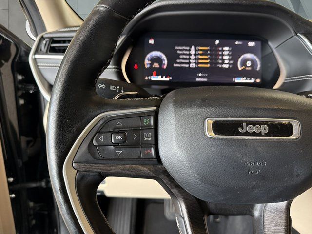 Used 2022 Jeep Grand Cherokee L Limited AWD/4WD image 15