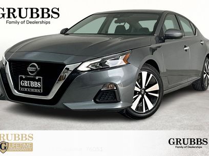 Used 2022 Nissan Altima 2.5 SV