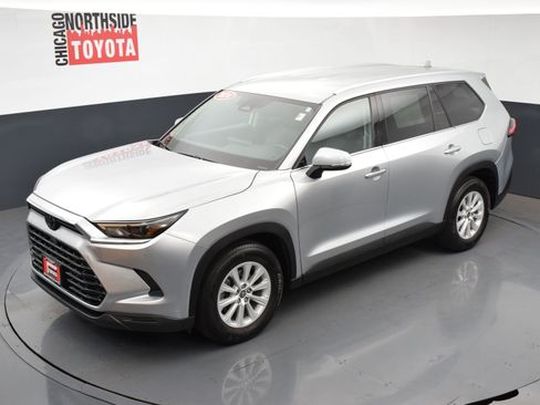 Used 2024 Toyota Grand Highlander XLE image 29