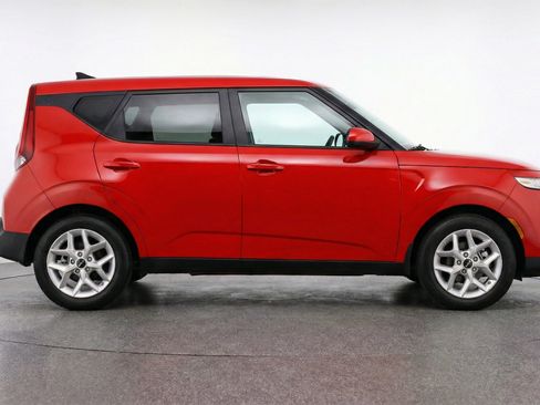 Used 2025 Kia Soul LX w/ LX Technology Package image 11