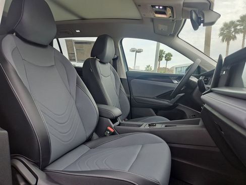 New 2026 Volkswagen Tiguan SE FWD image 21