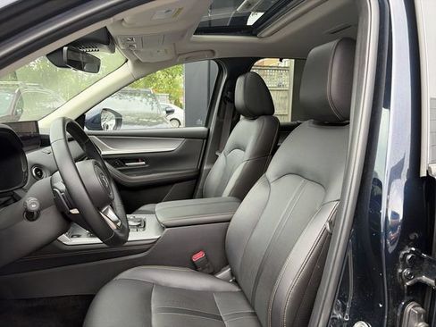 Certified 2024 MAZDA CX-90 Plug-In Hybrid w/ Preferred AWD/4WD image 11