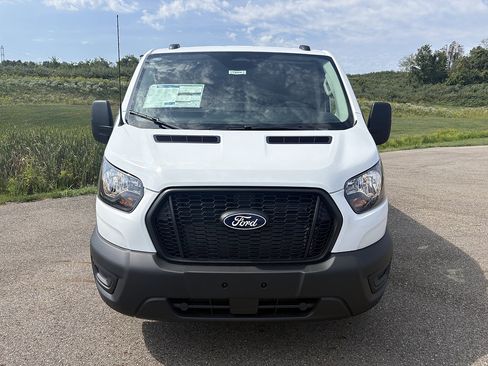New 2026 Ford Transit 250 Low Roof RWD image 8