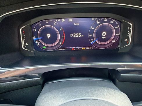 Used 2020 Volkswagen Tiguan SEL FWD image 41