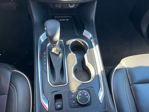 Used 2023 Chevrolet Traverse Premier image 34