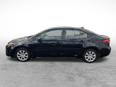 Certified 2024 Toyota Corolla LE AWD/4WD image 8