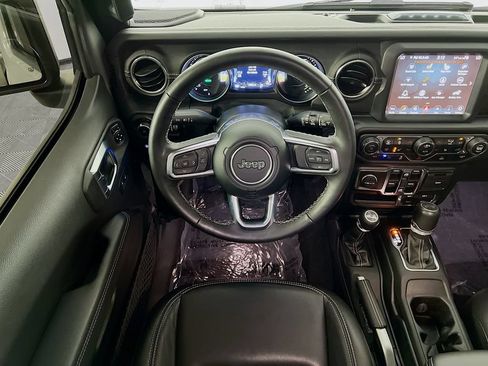 Used 2023 Jeep Wrangler Unlimited Sahara w/ Cold Weather Group AWD/4WD image 23