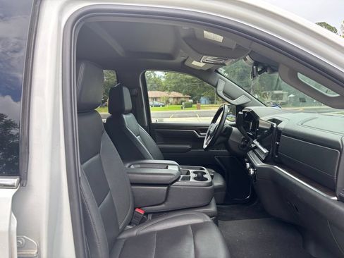 Used 2025 GMC Sierra 1500 SLT RWD image 21