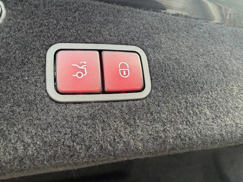 Used 2014 Mercedes-Benz S 550 Sedan image 14