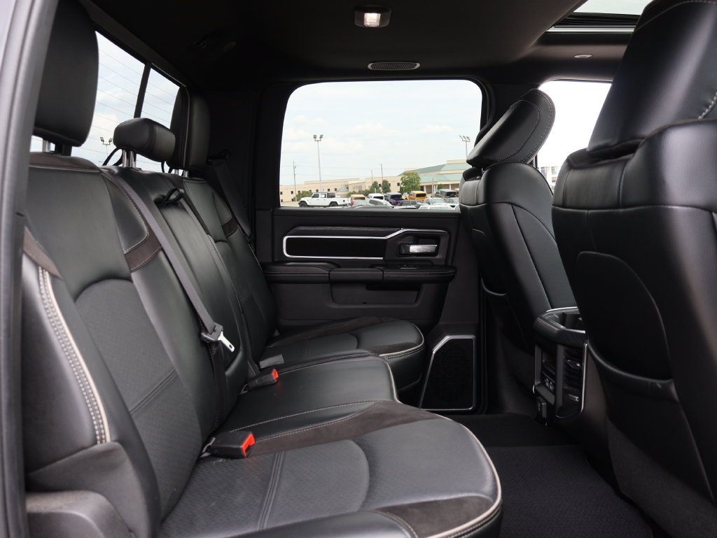 Used 2024 RAM 2500 Laramie w/ Night Edition AWD/4WD image 11