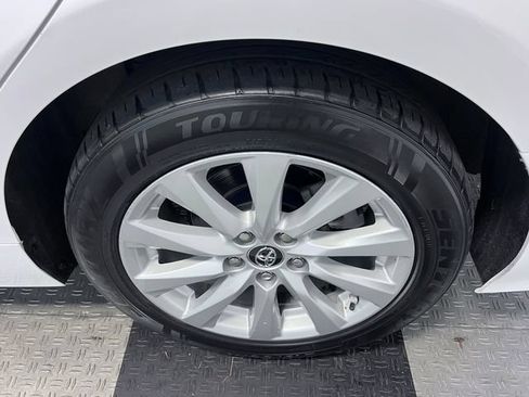 Used 2018 Toyota Camry LE w/ Convenience Package FWD image 15