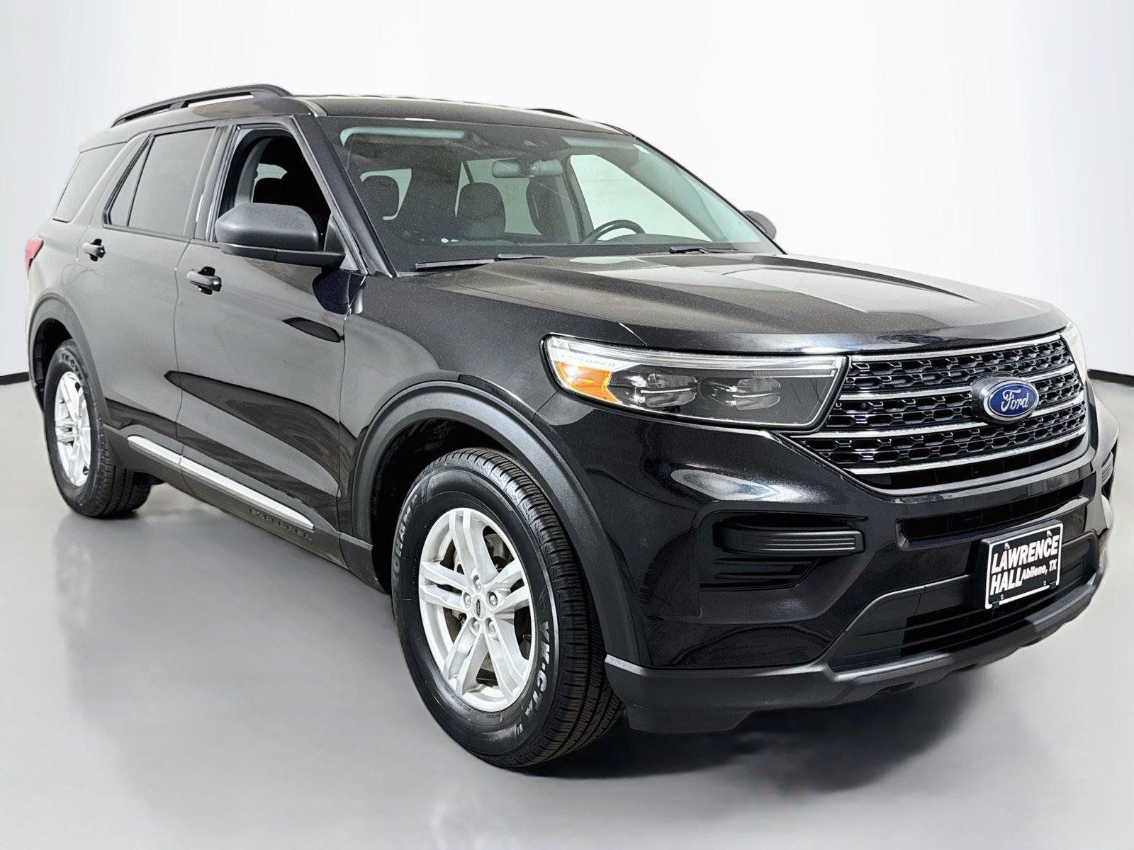 Used 2021 Ford Explorer XLT w/ Class III Trailer Tow Package RWD image 3
