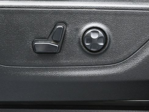 Used 2020 RAM 1500 Lone Star image 9