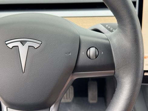 Used 2022 Tesla Model 3 image 18