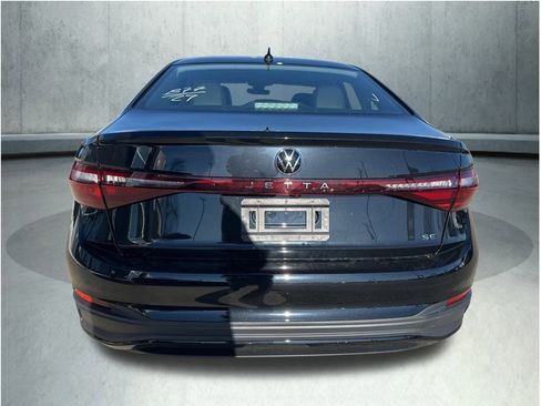 New 2026 Volkswagen Jetta SE image 7
