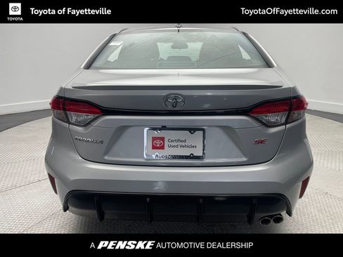 Used 2025 Toyota Corolla SE w/ SE Premium Package image 6