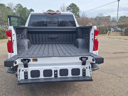 New 2026 Chevrolet Silverado 1500 LTZ w/ LTZ Premium Package image 17