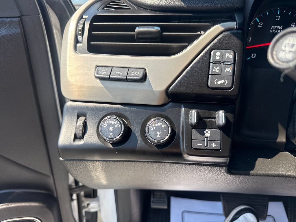 Used 2020 GMC Yukon Denali w/ Denali Ultimate Package AWD/4WD image 52