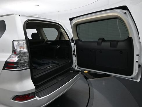 Certified 2023 Lexus GX 460 Premium w/ Premium Package AWD/4WD image 27