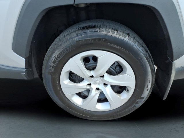 Used 2024 Toyota RAV4 LE FWD image 13