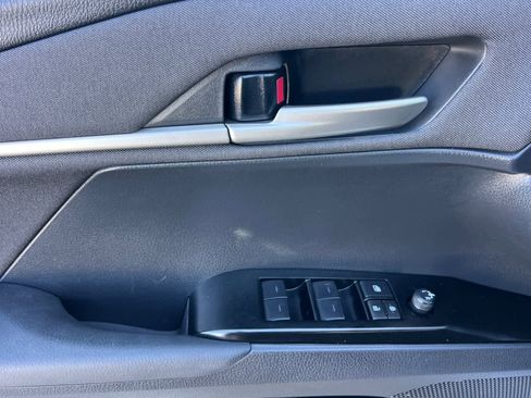 Used 2025 Toyota Camry LE image 13