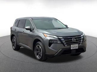 Used 2025 Nissan Rogue SV FWD video 2