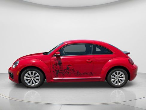 Used 2019 Volkswagen Beetle 2.0T S FWD image 9