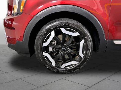 Used 2024 Kia Telluride S FWD image 9