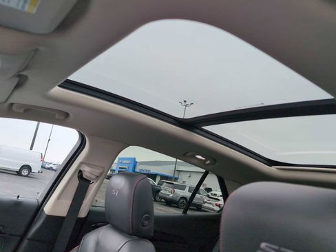 Used 2023 Buick Envision Essence w/ Sport Touring Package image 20