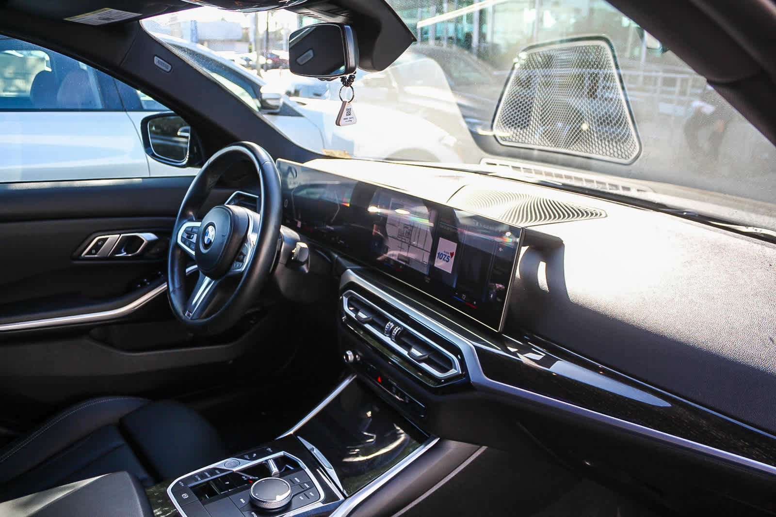 Used 2023 BMW 330i Sedan w/ M Sport Package RWD image 15